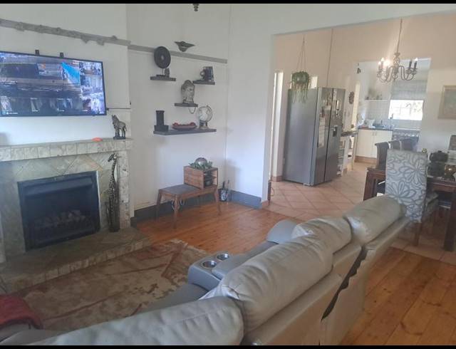 3 BEDROOM HOUSE FOR SALE IN KENSINGTON